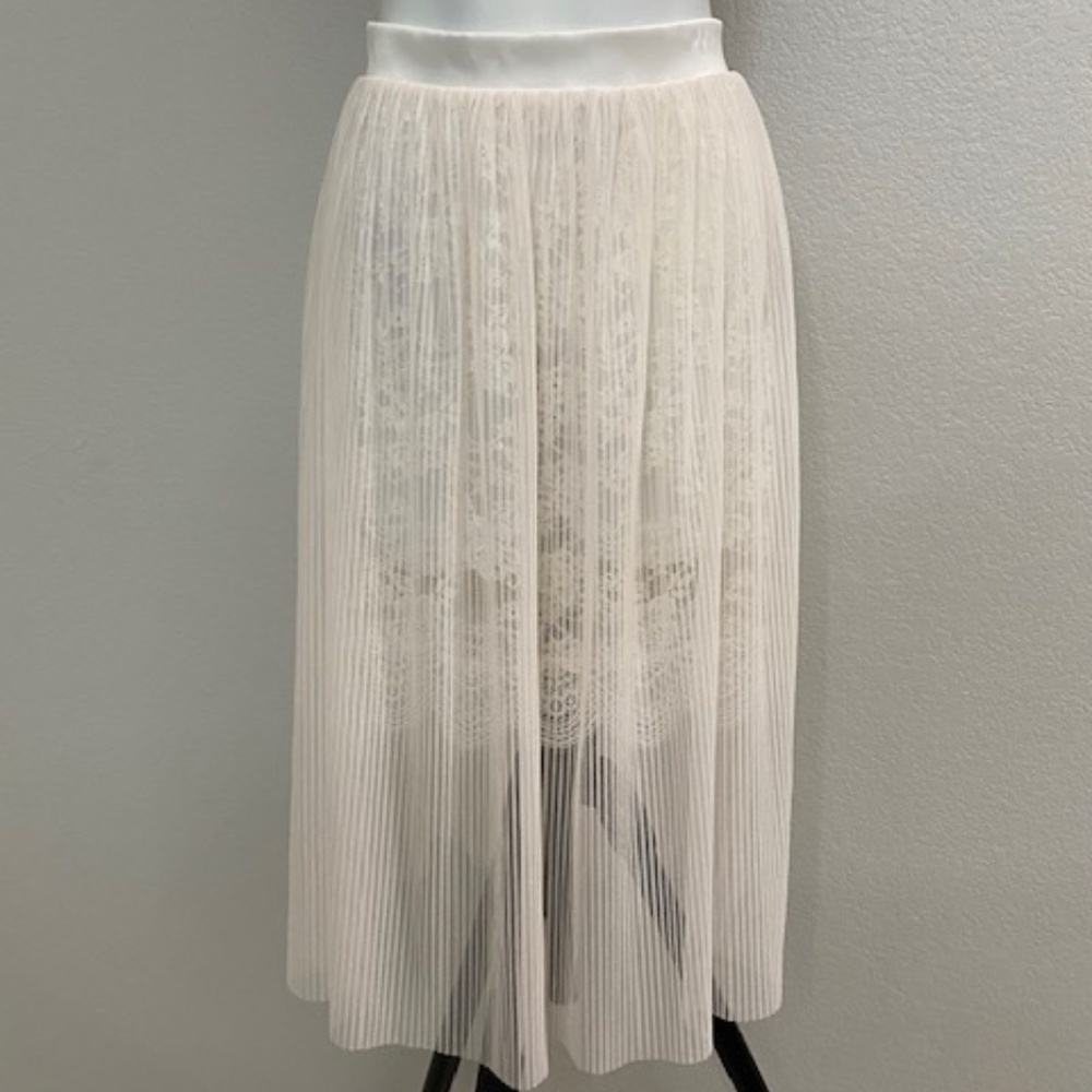 NWT Victoria's Secret Lace Skirt